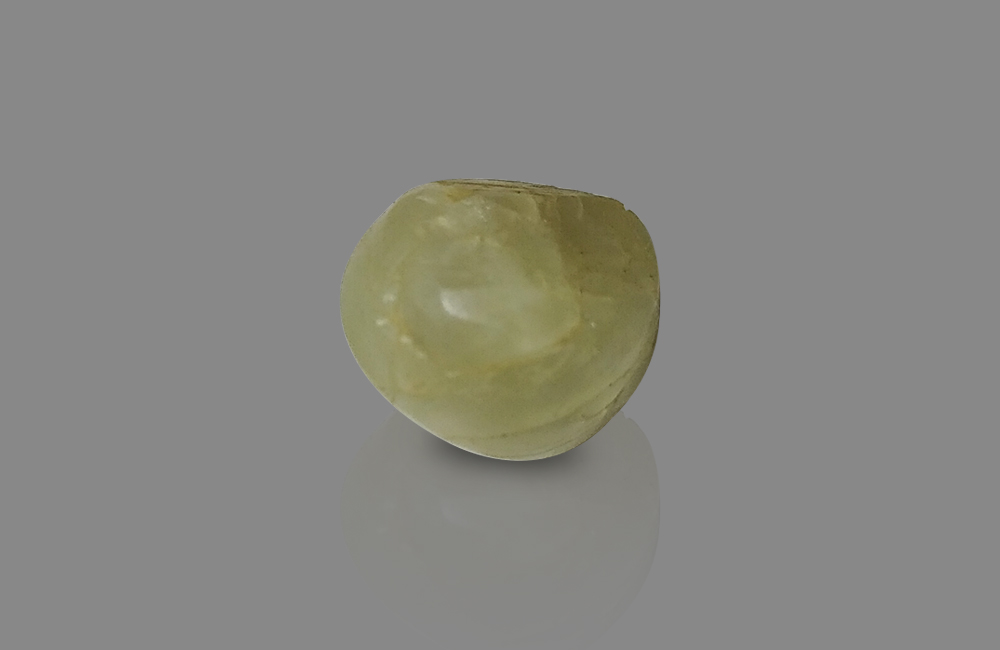 Yellow sapphire hot sale 3.25 carat